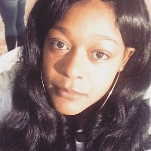 Meet your Posher, Mia